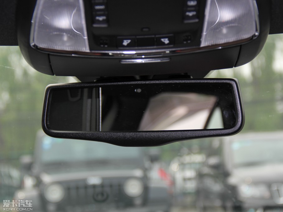 2014R˹300C(M) 3.0L ׿Խ