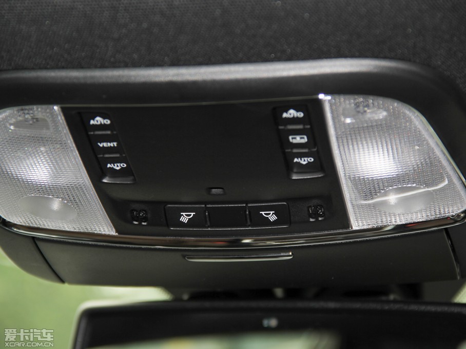 2014R˹300C(M) 3.0L ׿Խ