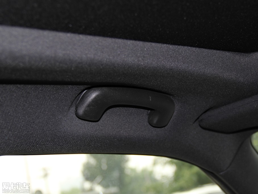 2014R˹300C(M) 3.0L ׿Խ