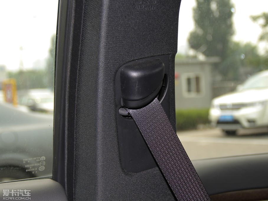 2014R˹300C(M(jn)) 3.0L ׿Խ