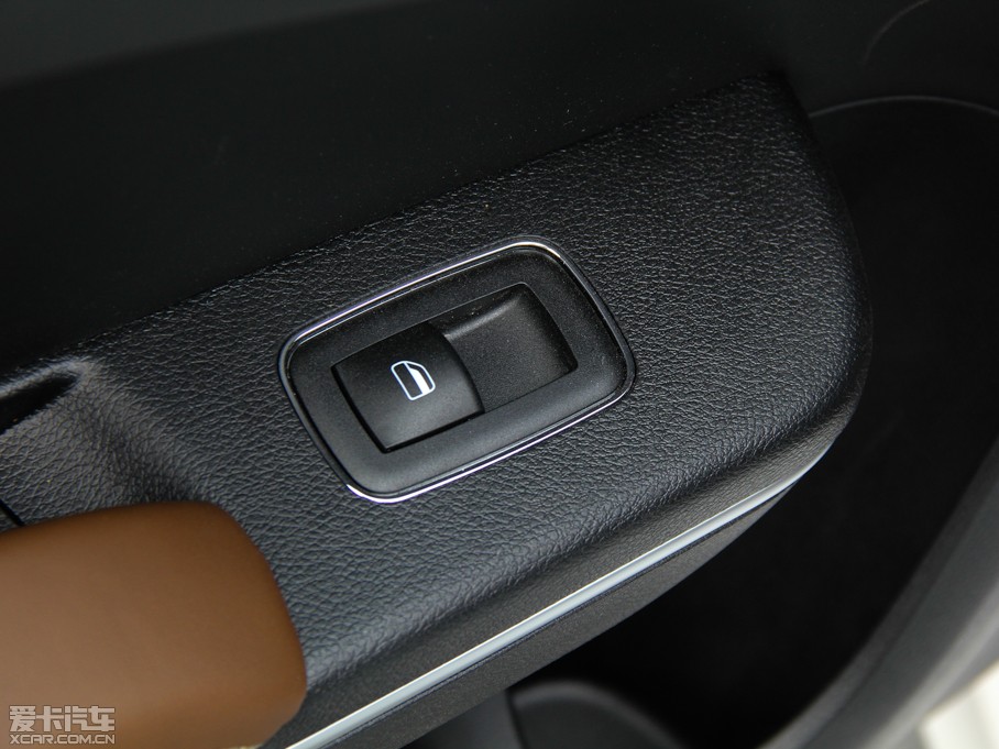 2014R˹300C(M) 3.0L ׿Խ