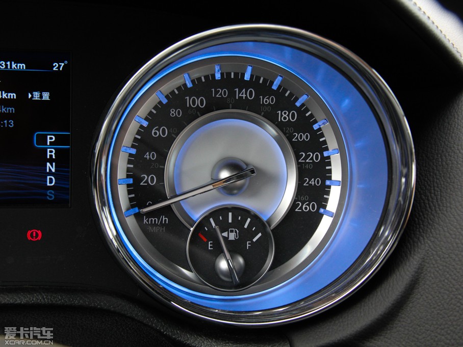 2014R˹300C(M) 3.0L ׿Խ