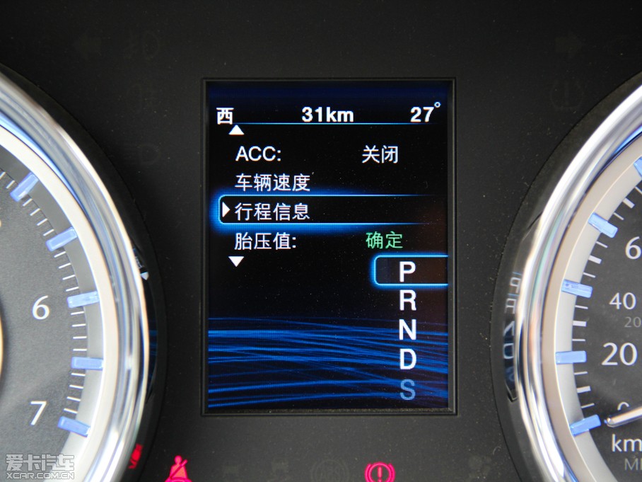 2014R˹300C(M) 3.0L ׿Խ