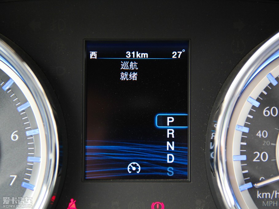 2014R˹300C(M(jn)) 3.0L ׿Խ