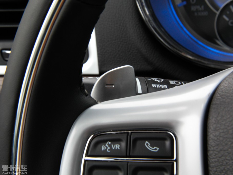 2014R˹300C(M(jn)) 3.0L ׿Խ