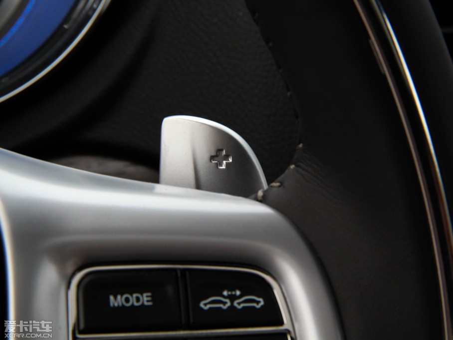 2014R˹300C(M) 3.0L ׿Խ