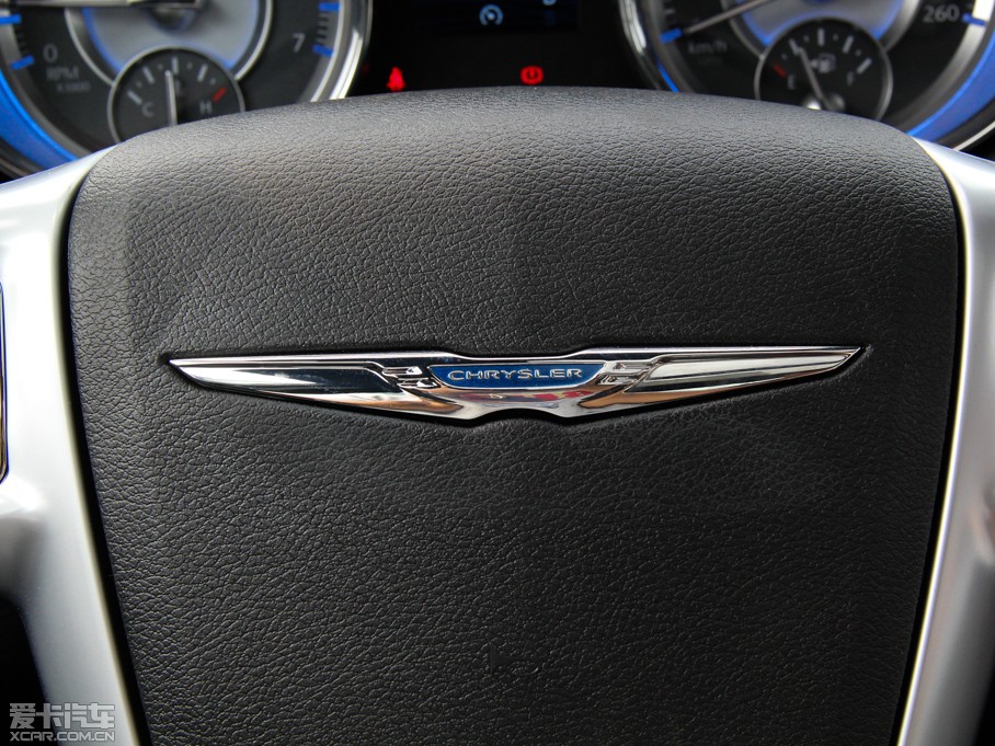 2014R˹300C(M) 3.0L ׿Խ