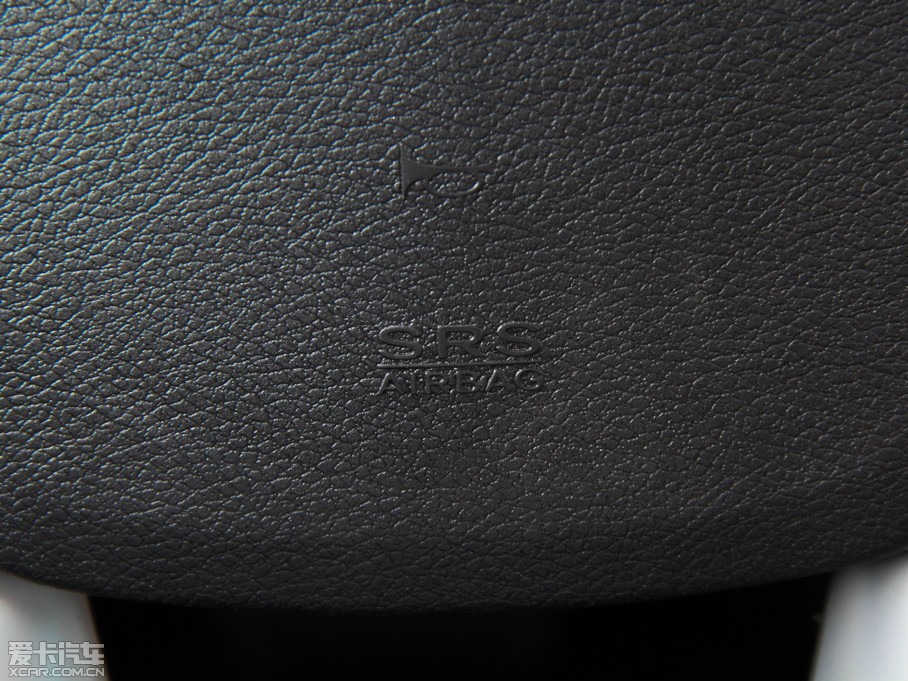 2014R˹300C(M) 3.0L ׿Խ