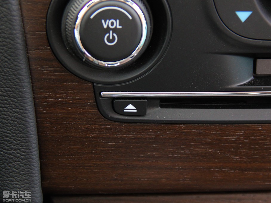 2014R˹300C(M) 3.0L ׿Խ