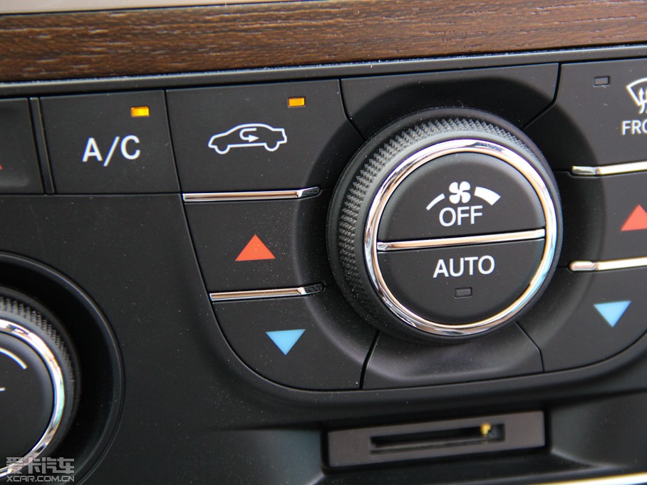 2014R˹300C(M) 3.0L ׿Խ