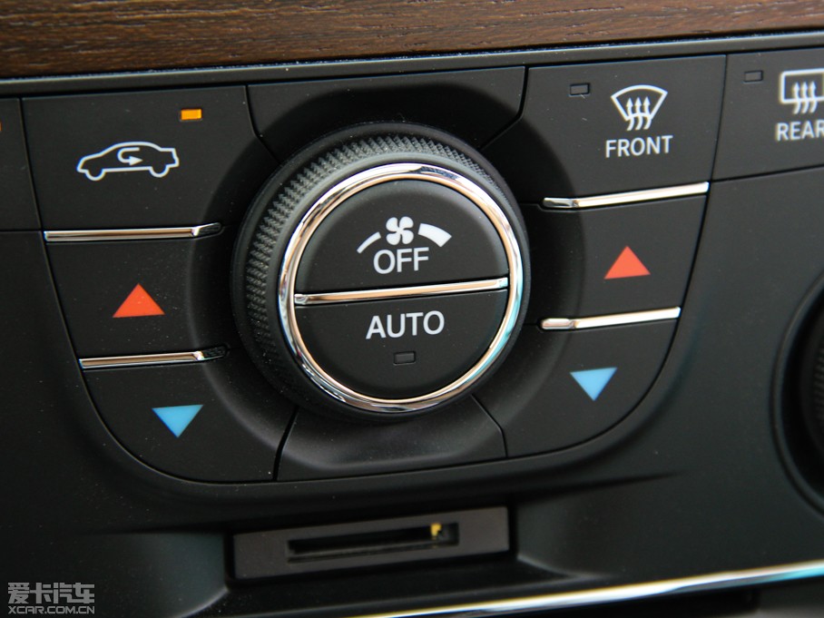 2014R˹300C(M) 3.0L ׿Խ