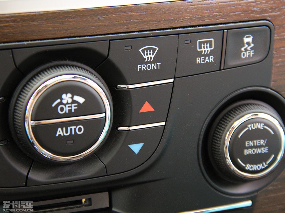 2014R˹300C(M) 3.0L ׿Խ