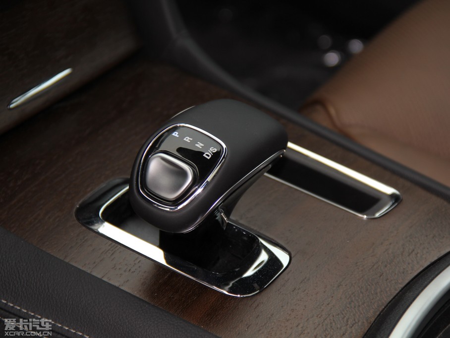 2014R˹300C(M) 3.0L ׿Խ