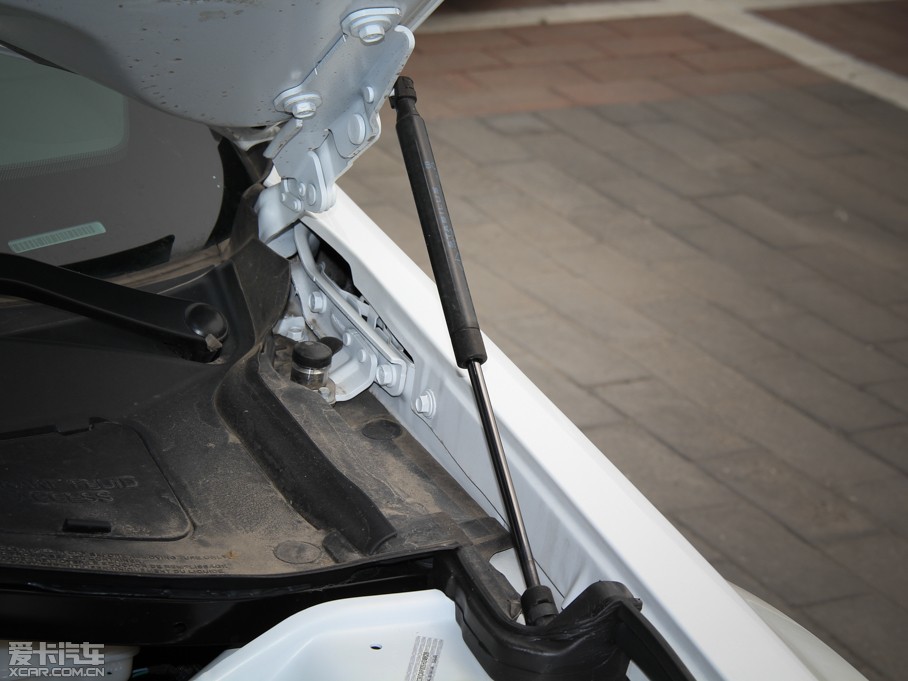 2014R˹300C(M(jn)) 3.0L ׿Խ