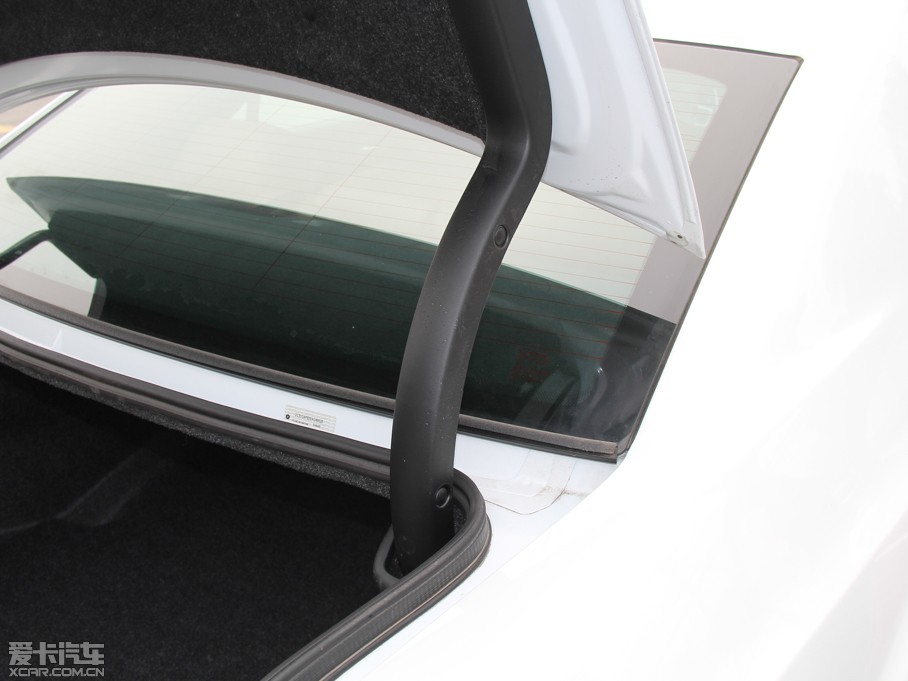 2014R˹300C(M) 3.0L ׿Խ