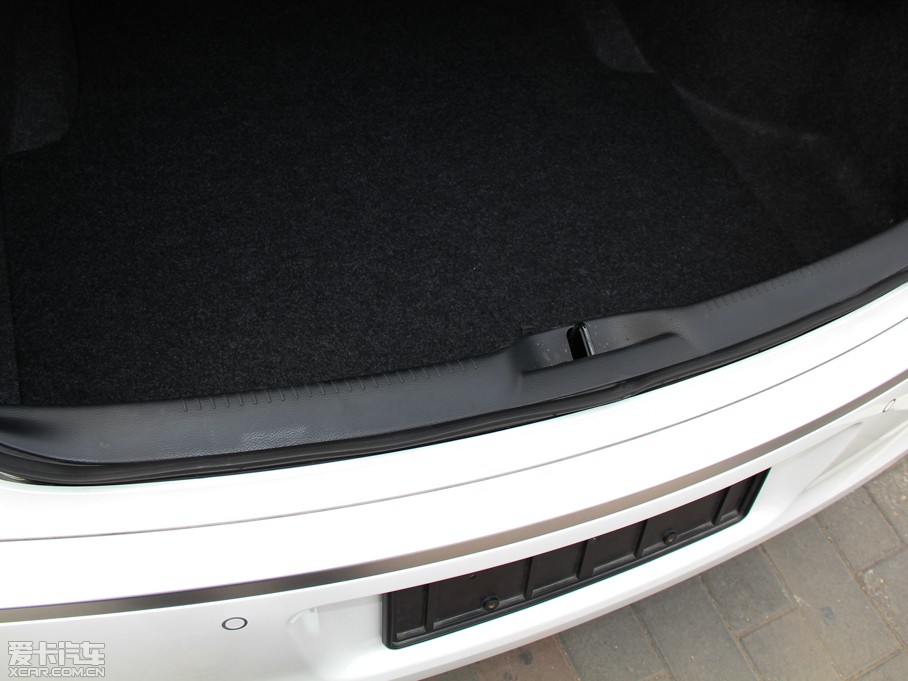 2014R˹300C(M) 3.0L ׿Խ