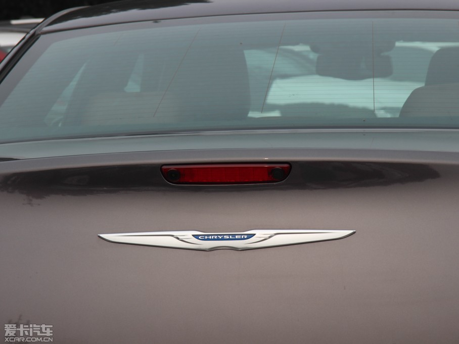 2014R˹300C(M(jn)) 3.0L ׿Խ