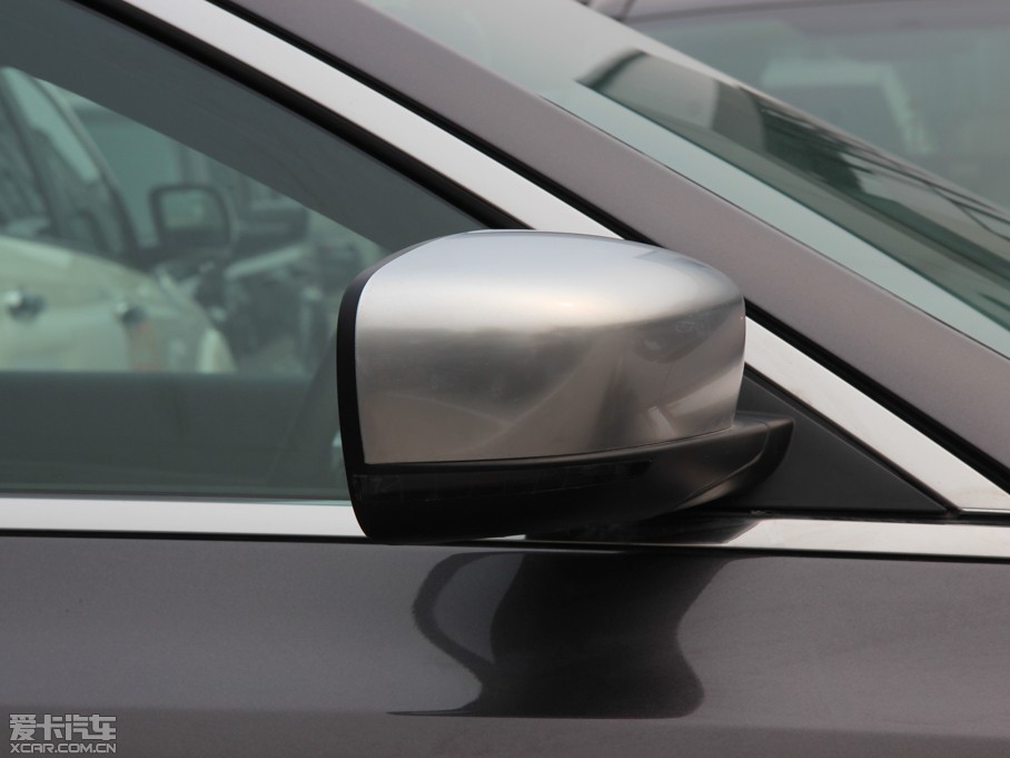 2014R˹300C(M(jn)) 3.0L ׿Խ