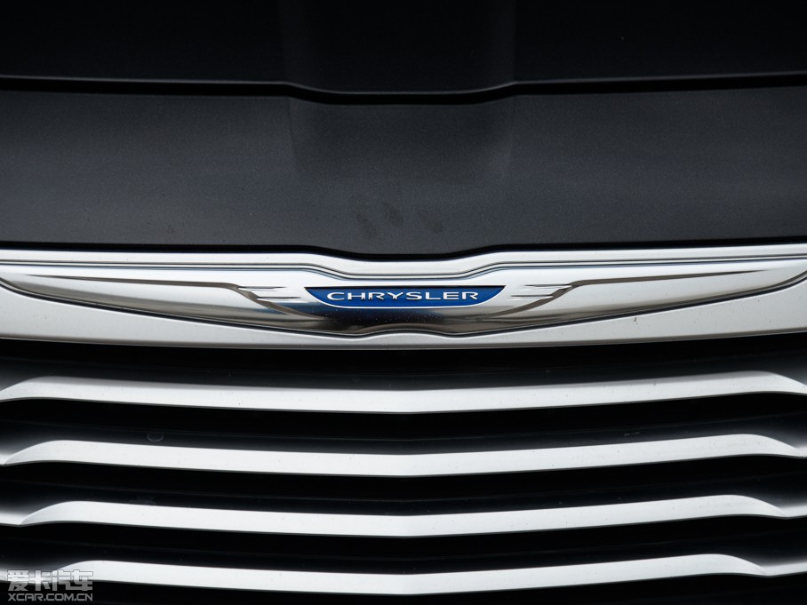 2014R˹300C(M(jn)) 3.0L ׿Խ