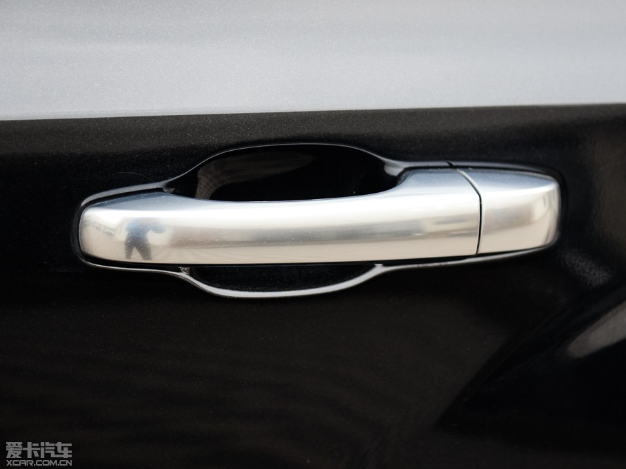 2014R˹300C(M(jn)) 3.0L ׿Խ