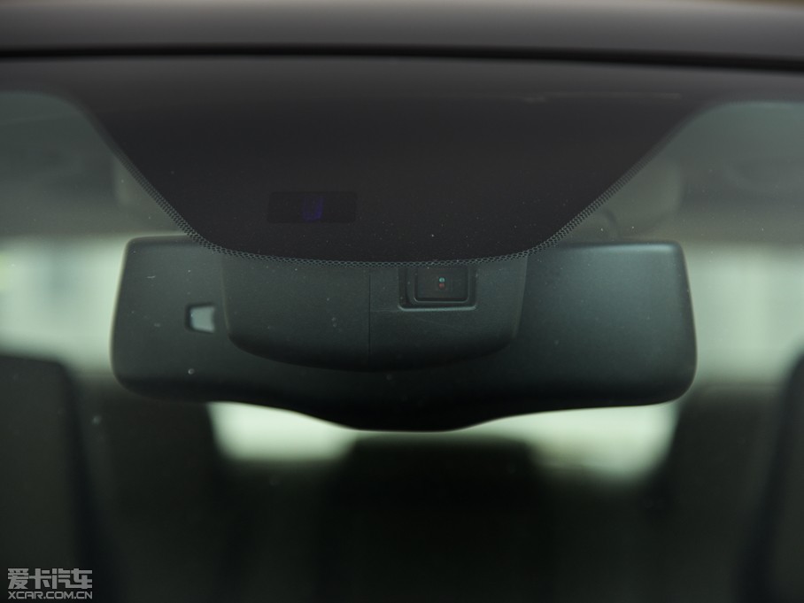 2014R˹300C(M(jn)) 3.0L ׿Խ