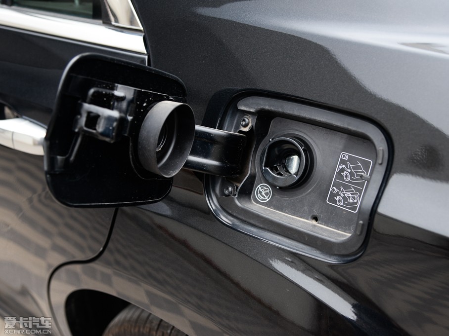 2014R˹300C(M) 3.0L ׿Խ