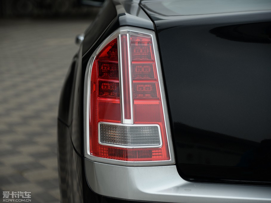 2014R˹300C(M(jn)) 3.0L ׿Խ