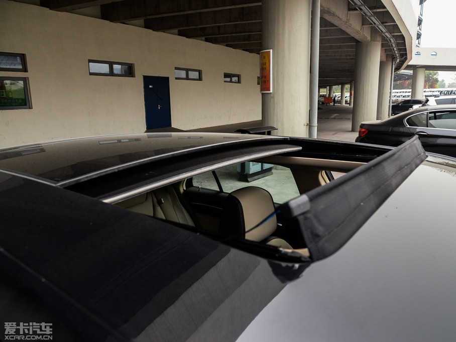 2014R˹300C(M) 3.0L ׿Խ