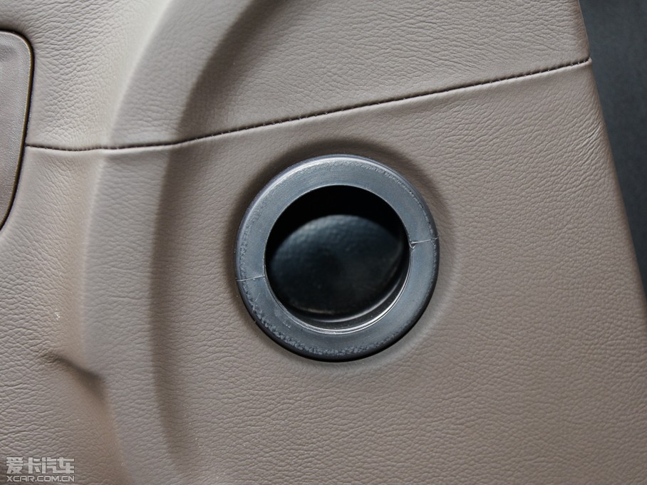 2014R˹300C(M) 3.0L ׿Խ