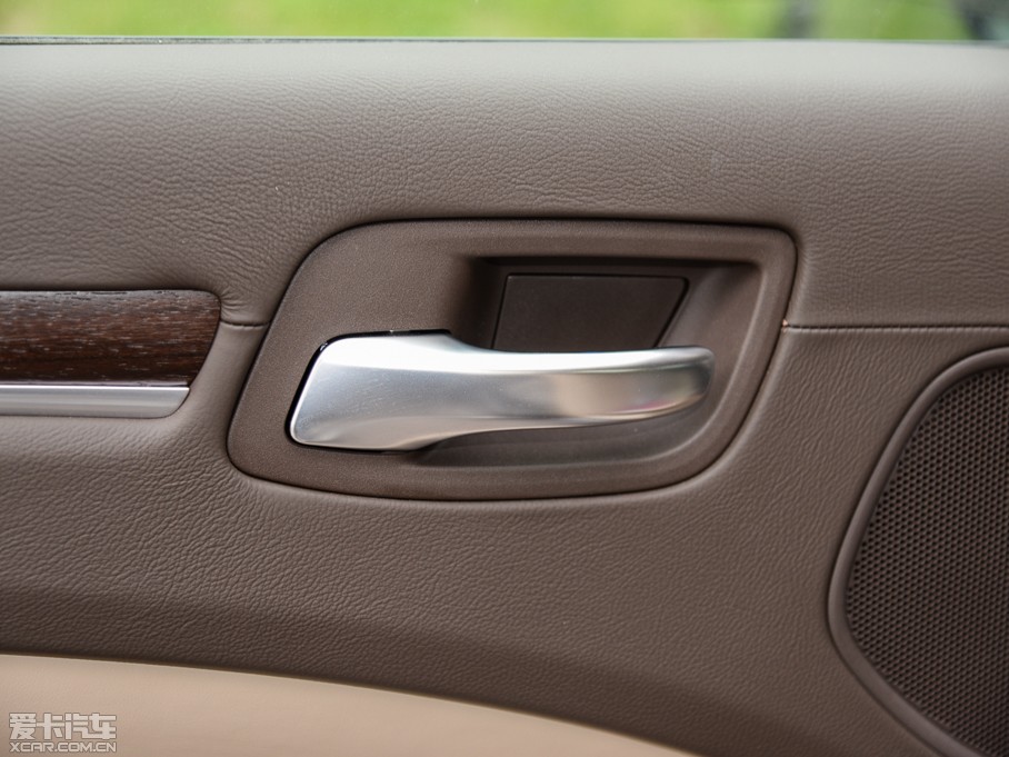 2014R˹300C(M) 3.0L ׿Խ