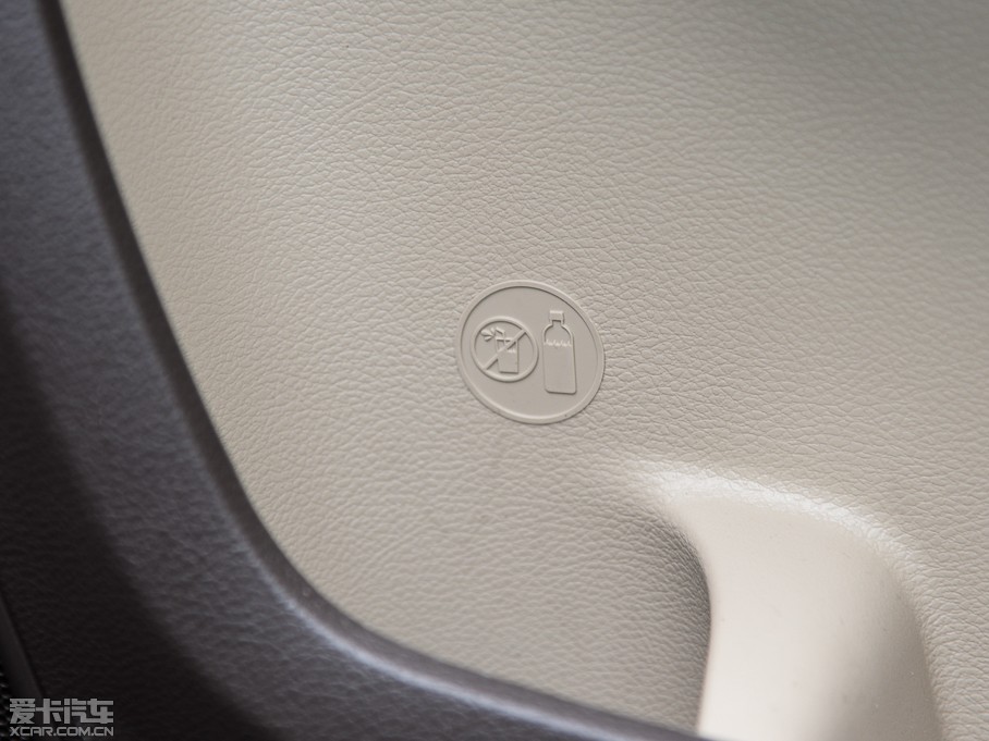 2014R˹300C(M) 3.0L ׿Խ