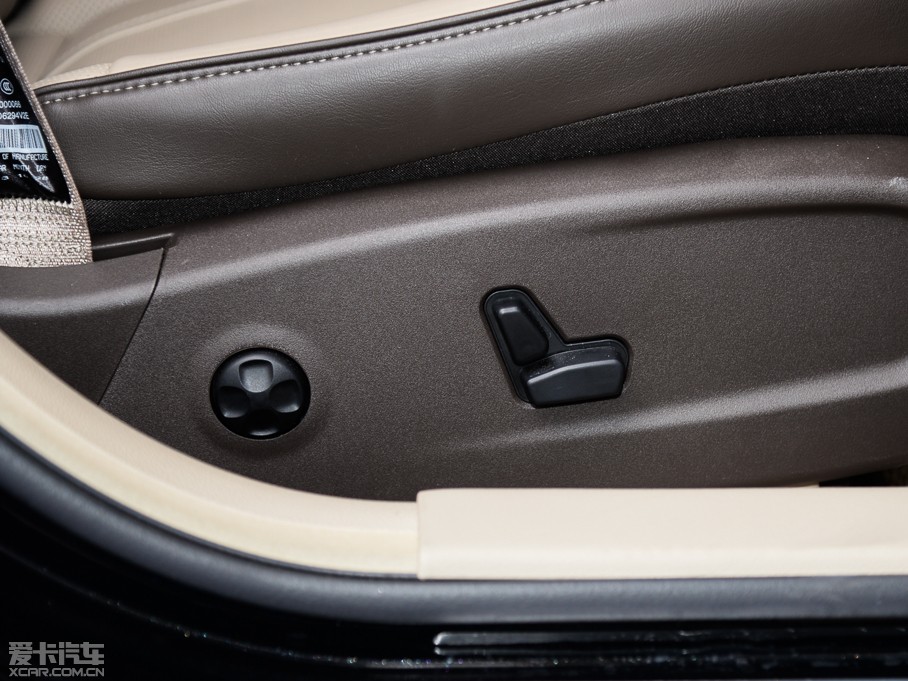 2014R˹300C(M) 3.0L ׿Խ