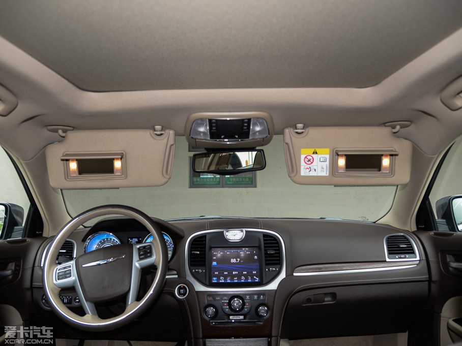 2014R˹300C(M(jn)) 3.0L ׿Խ