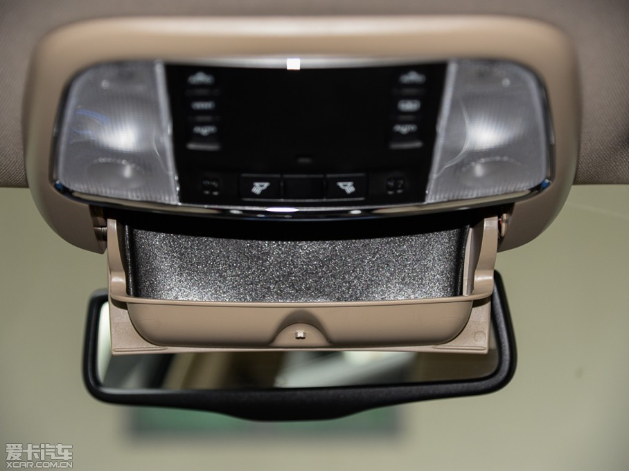 2014R˹300C(M) 3.0L ׿Խ