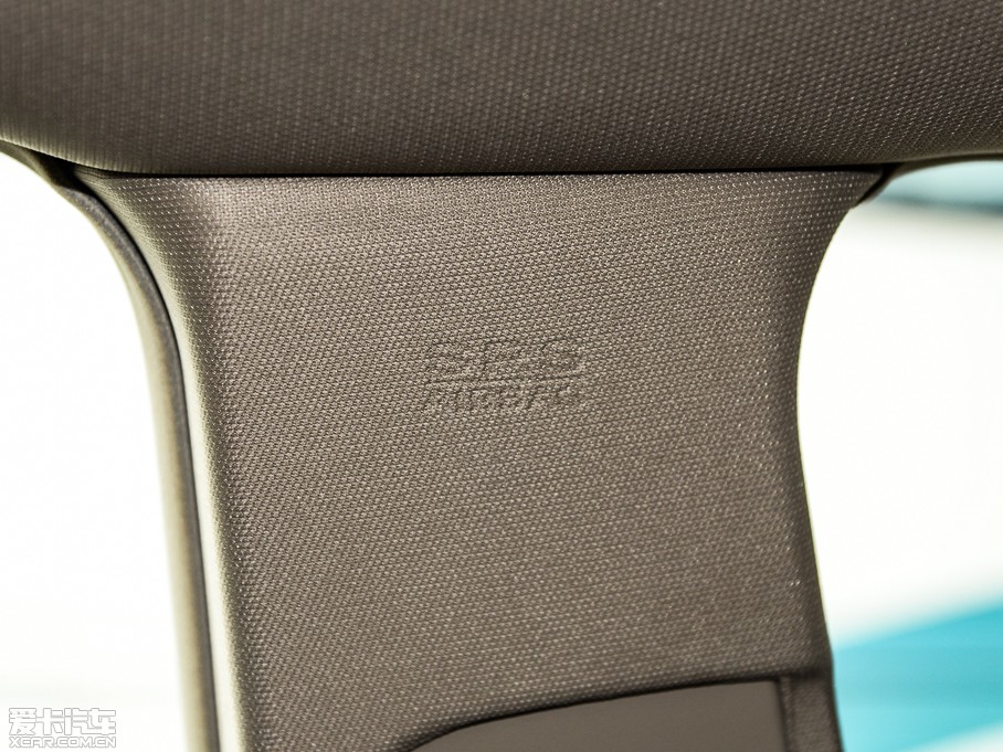 2014R˹300C(M(jn)) 3.0L ׿Խ