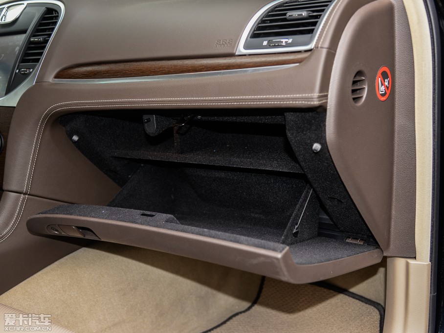 2014R˹300C(M(jn)) 3.0L ׿Խ