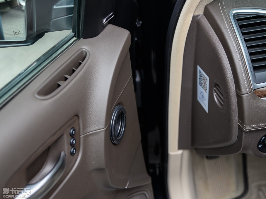 2014R˹300C(M) 3.0L ׿Խ