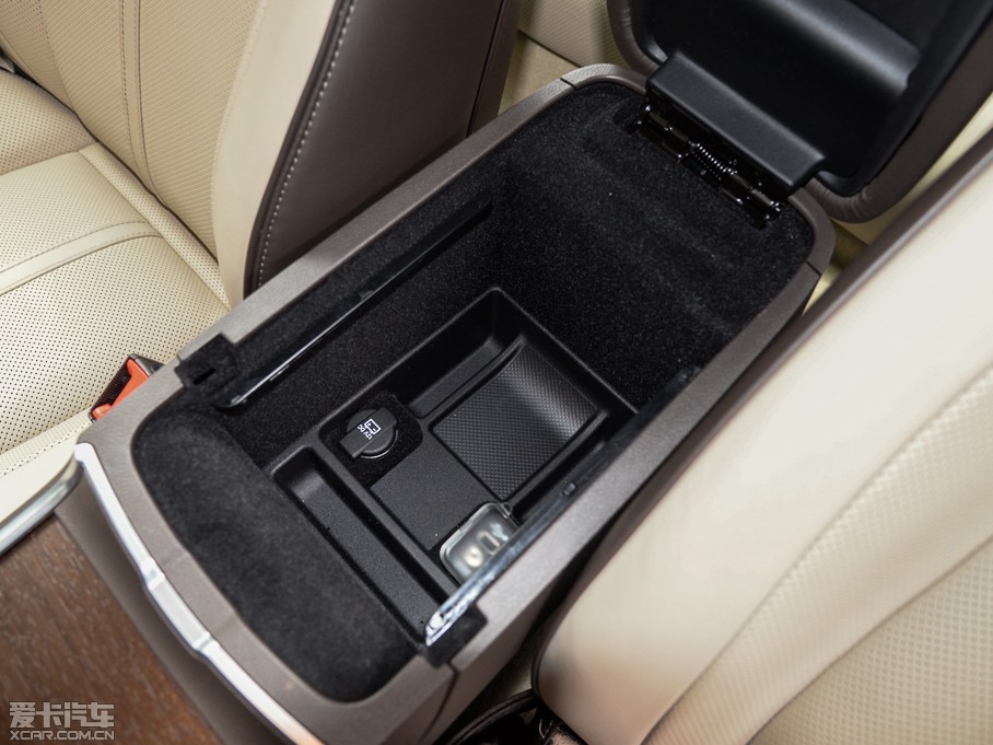 2014R˹300C(M) 3.0L ׿Խ