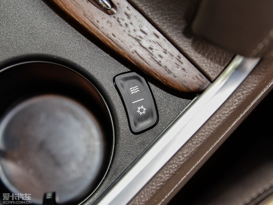 2014R˹300C(M) 3.0L ׿Խ