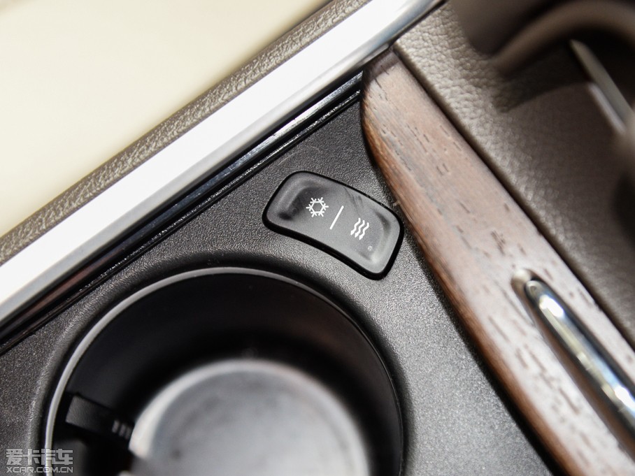 2014R˹300C(M) 3.0L ׿Խ