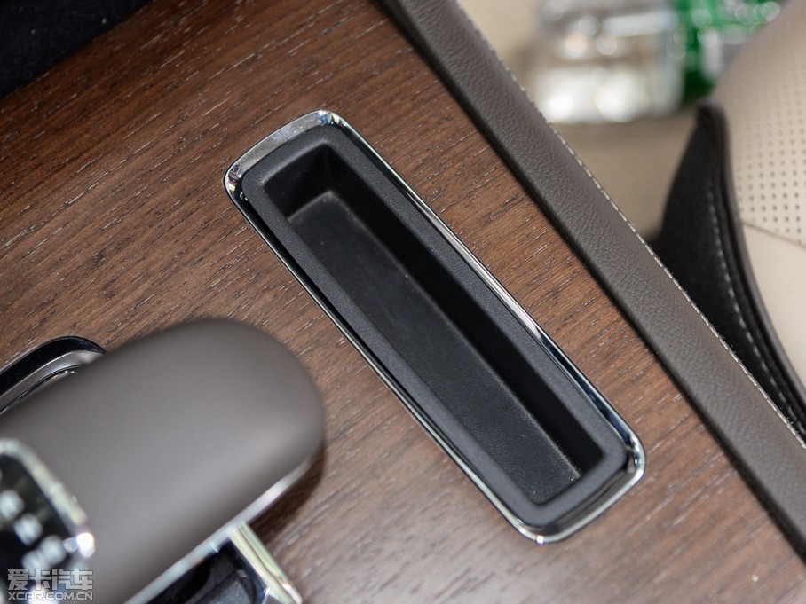 2014R˹300C(M) 3.0L ׿Խ