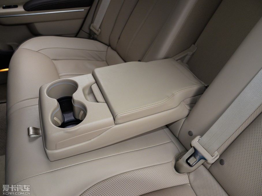 2014R˹300C(M) 3.0L ׿Խ