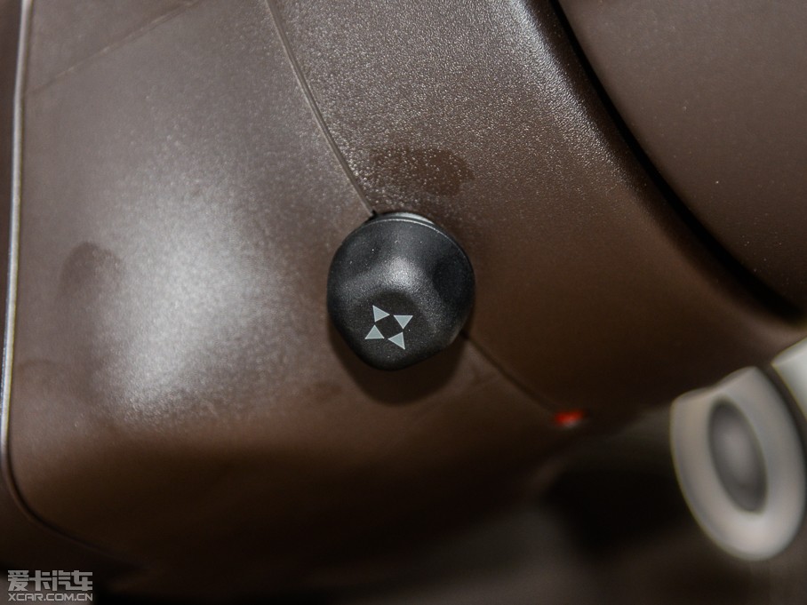 2014R˹300C(M) 3.0L ׿Խ