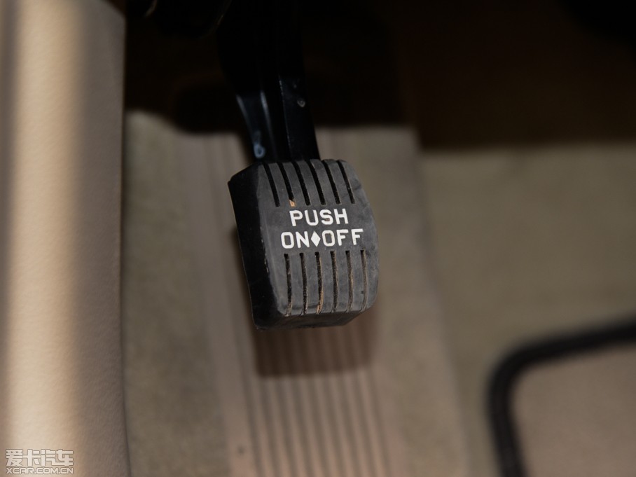 2014R˹300C(M) 3.0L ׿Խ