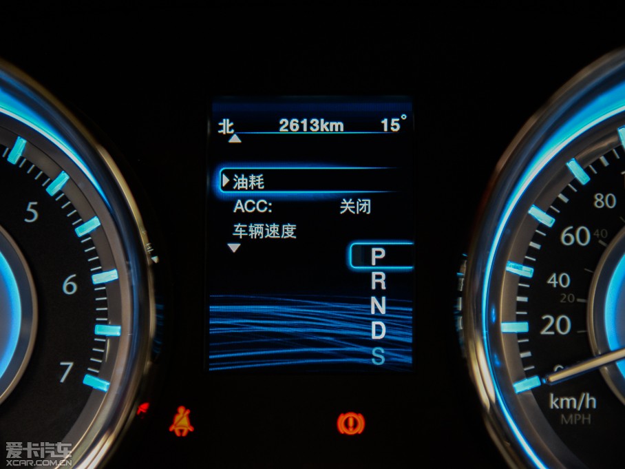 2014R˹300C(M(jn)) 3.0L ׿Խ