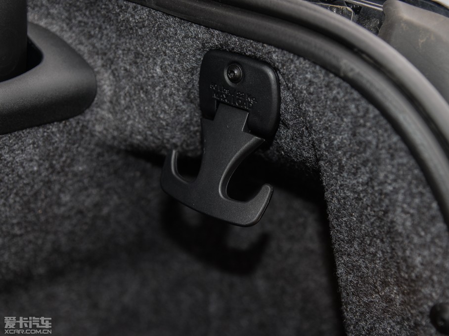 2014R˹300C(M) 3.0L ׿Խ