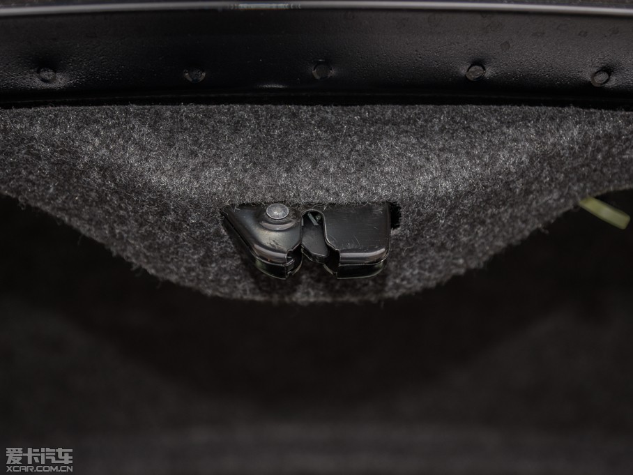 2014R˹300C(M) 3.0L ׿Խ