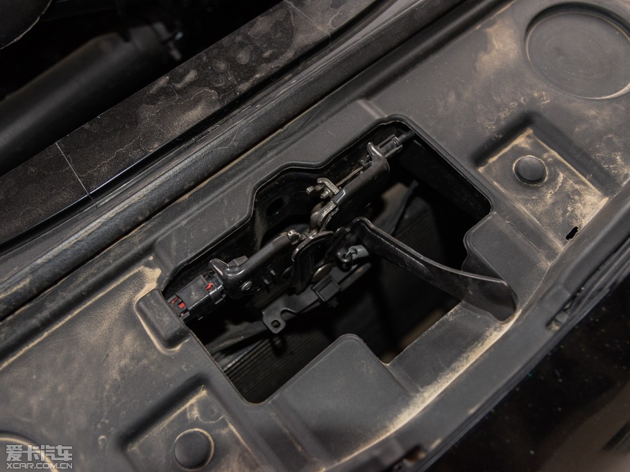 2014R˹300C(M) 3.0L ׿Խ