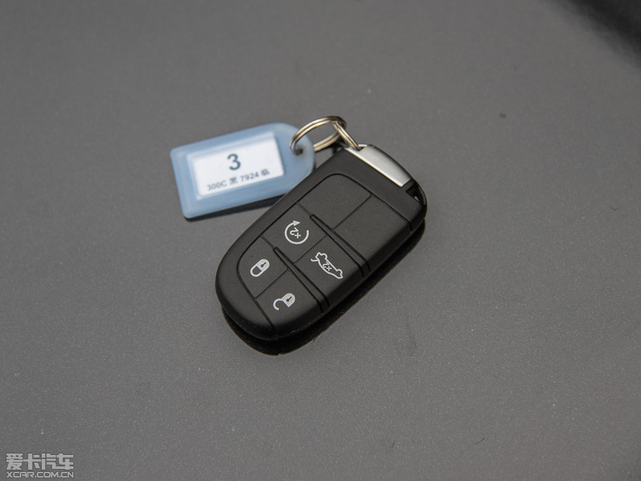 2014R˹300C(M) 3.0L ׿Խ