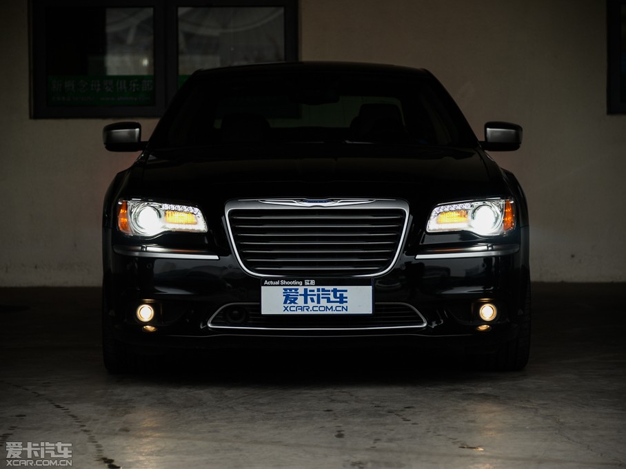 2014R˹300C(M(jn)) 3.0L ׿Խ